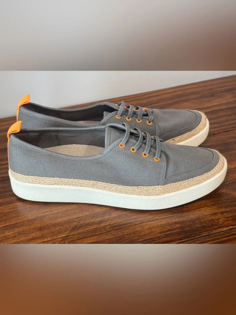 Vionic insole look